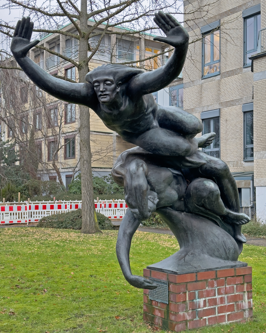 Heinrich-Hertz-Denkmal „Ätherwelle“